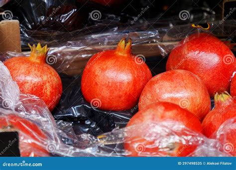 pomegranate shelves wholesale